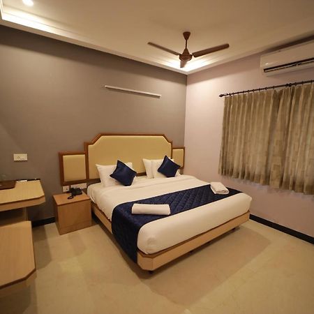 Majestic Hotel Madurai Extérieur photo